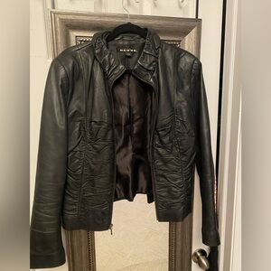 Extremely soft genuine leather jacket. Size large.